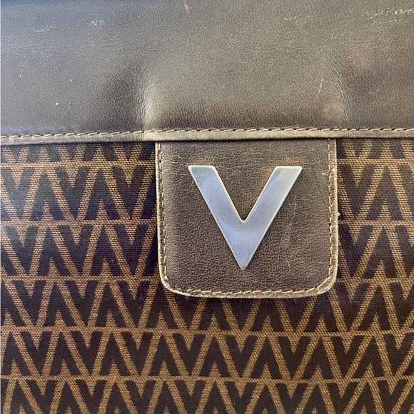 GUC Mario Valentino clutch - Picture 8 of 14